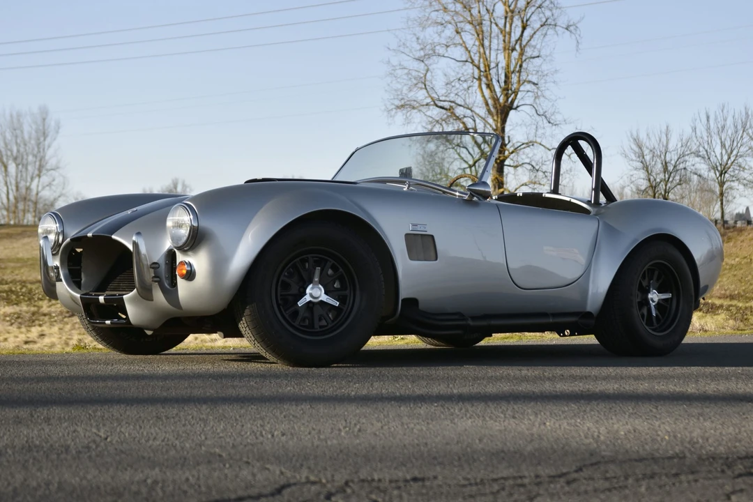 Shelby Cobra Replica - Image 16 of 31