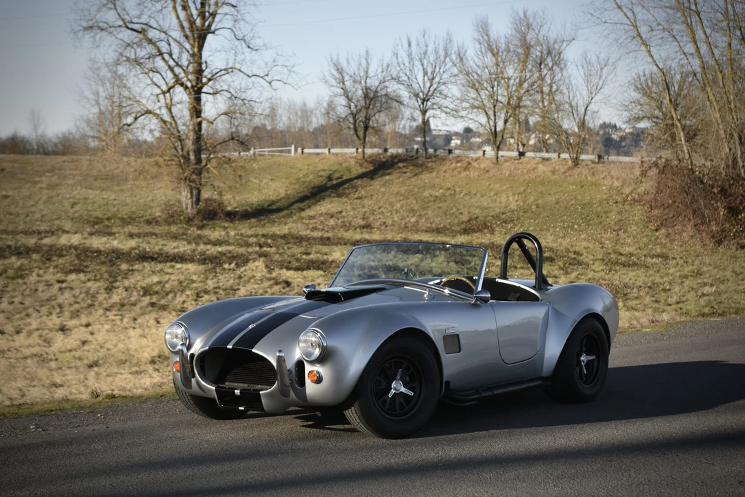 Shelby Cobra Replica - Image 9 of 31