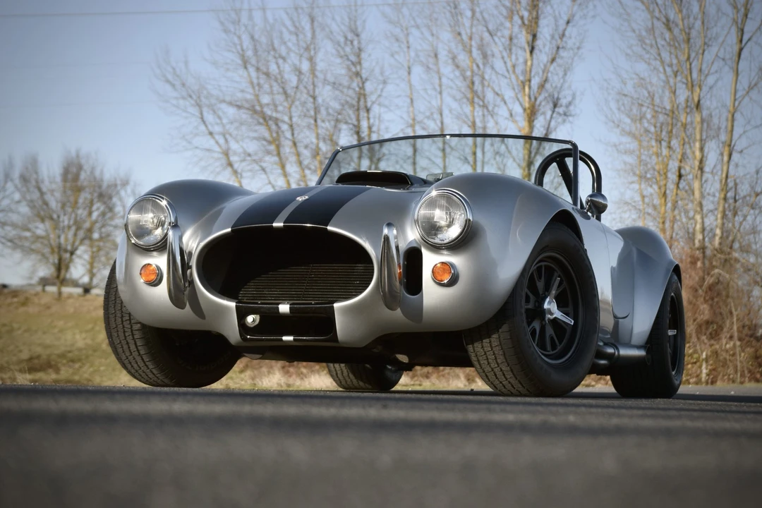 Shelby Cobra Replica - Image 3 of 31