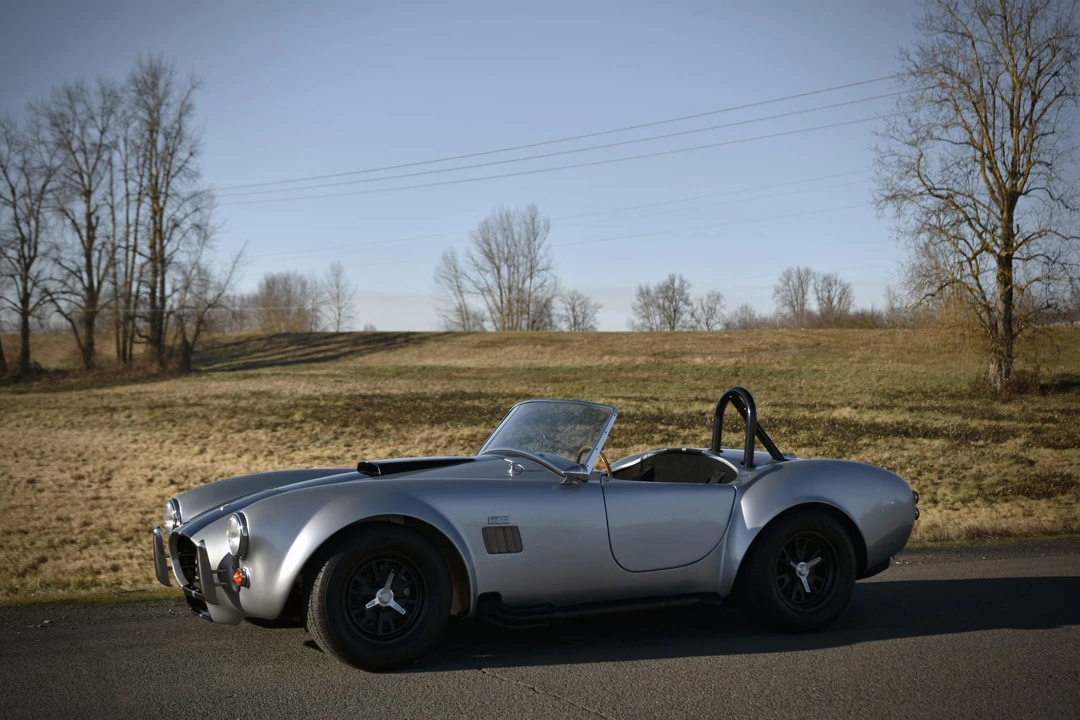 Shelby Cobra Replica - Image 15 of 31