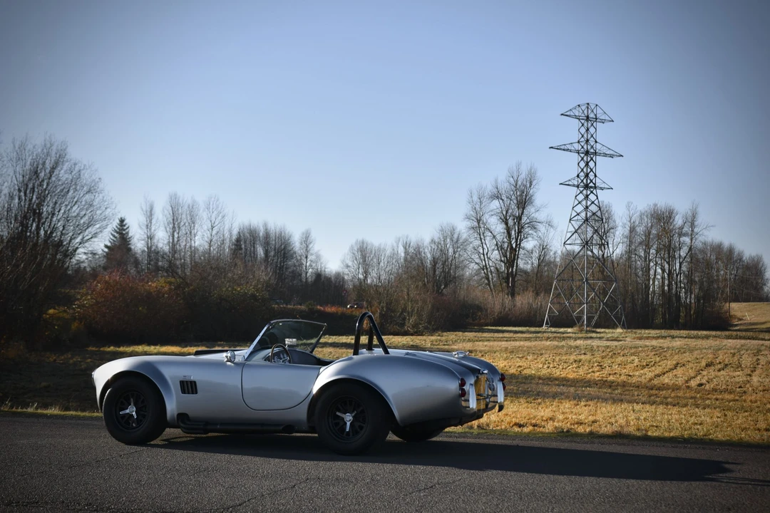 Shelby Cobra Replica - Image 23 of 31