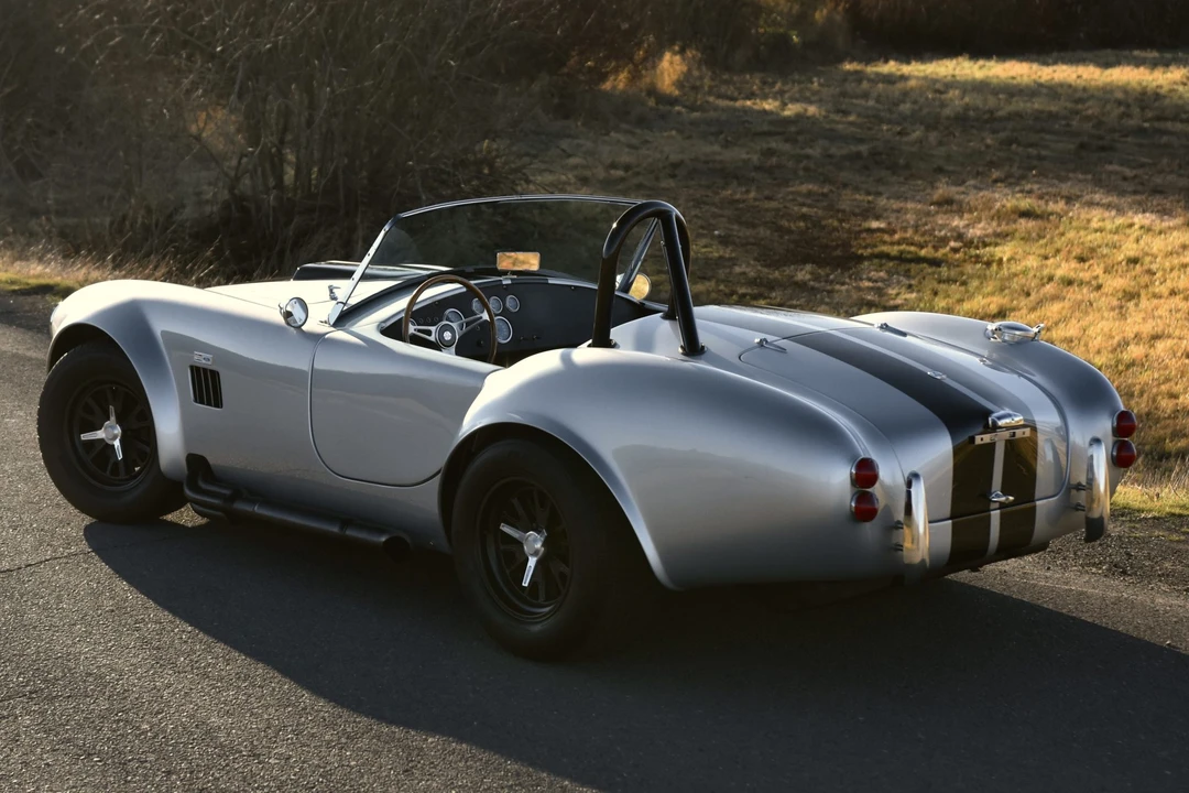 Shelby Cobra Replica - Image 22 of 31