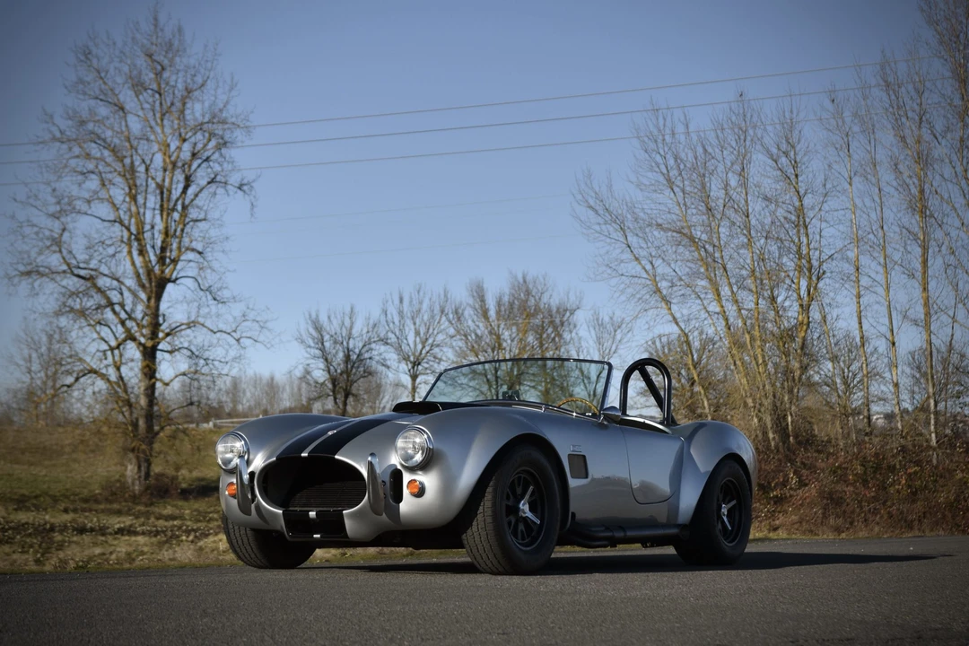 Shelby Cobra Replica - Image 13 of 31