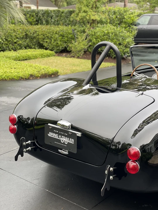 Shelby Cobra Replica - Image 23 of 31