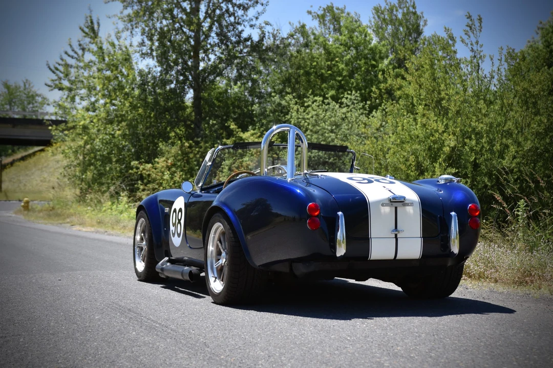 Shelby Cobra Replica - Image 11 of 31
