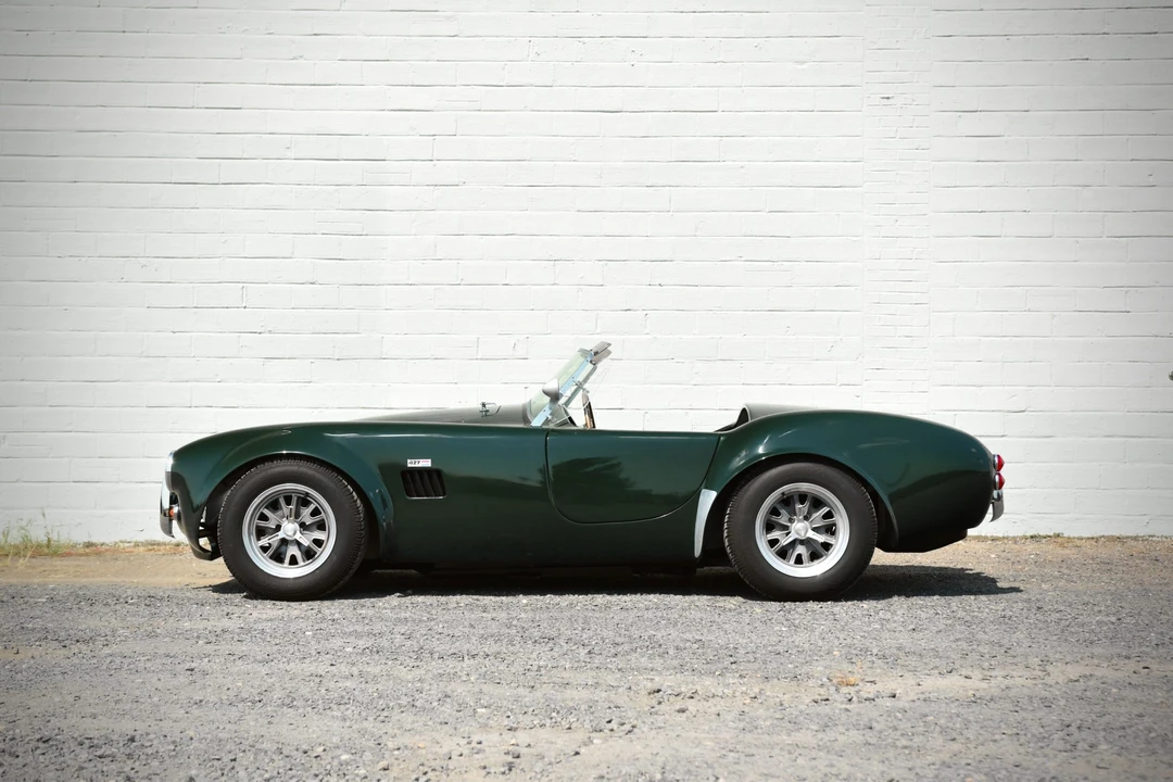 Shelby Cobra Replica - Image 25 of 31