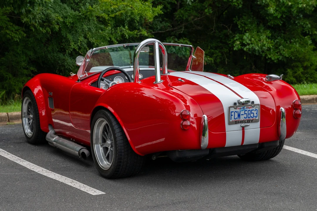 Shelby Cobra Replica - Image 8 of 31