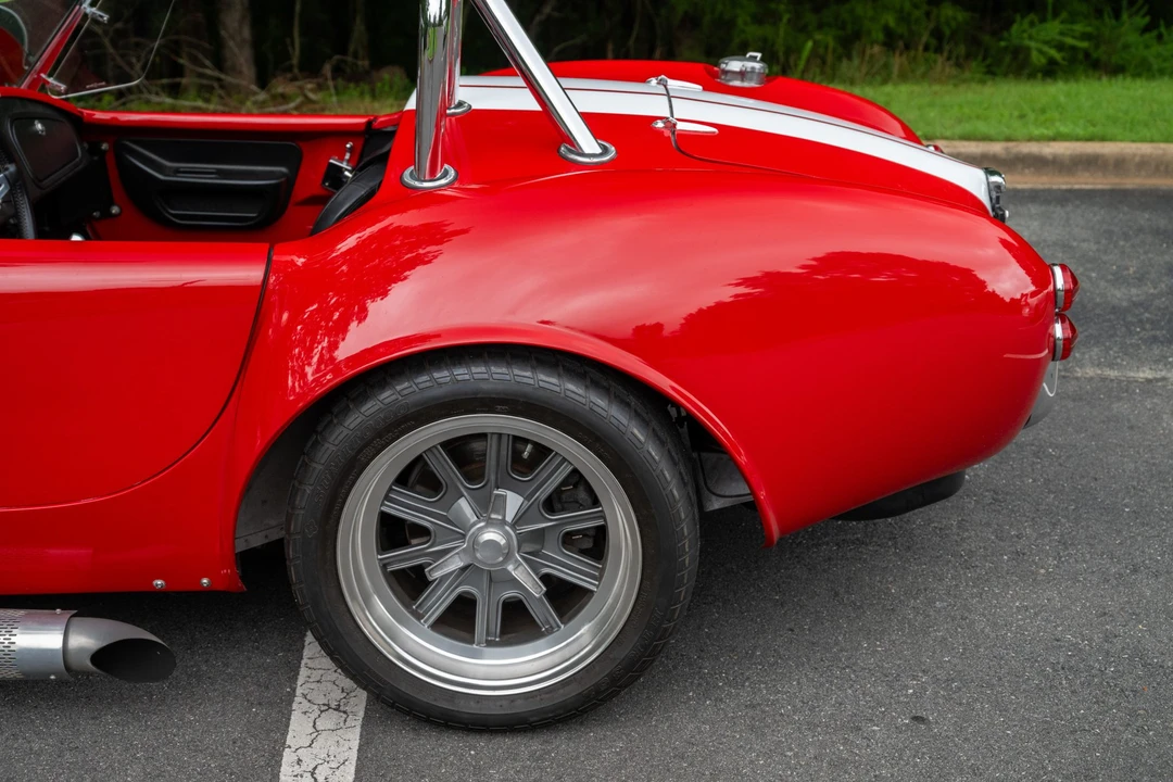 Shelby Cobra Replica - Image 21 of 31