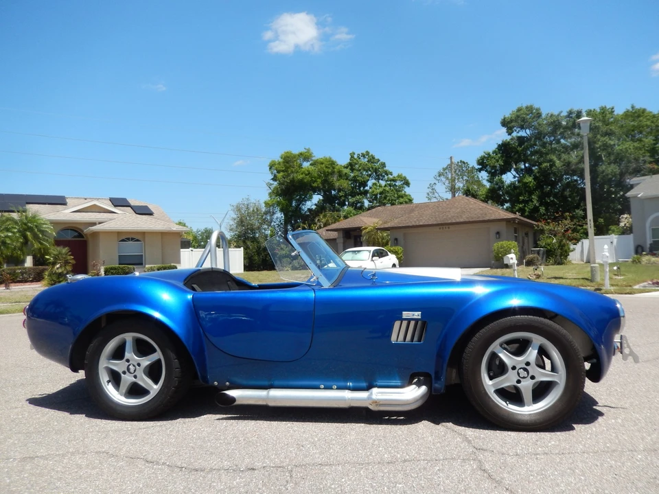 Shelby Cobra Replica - Image 11 of 31