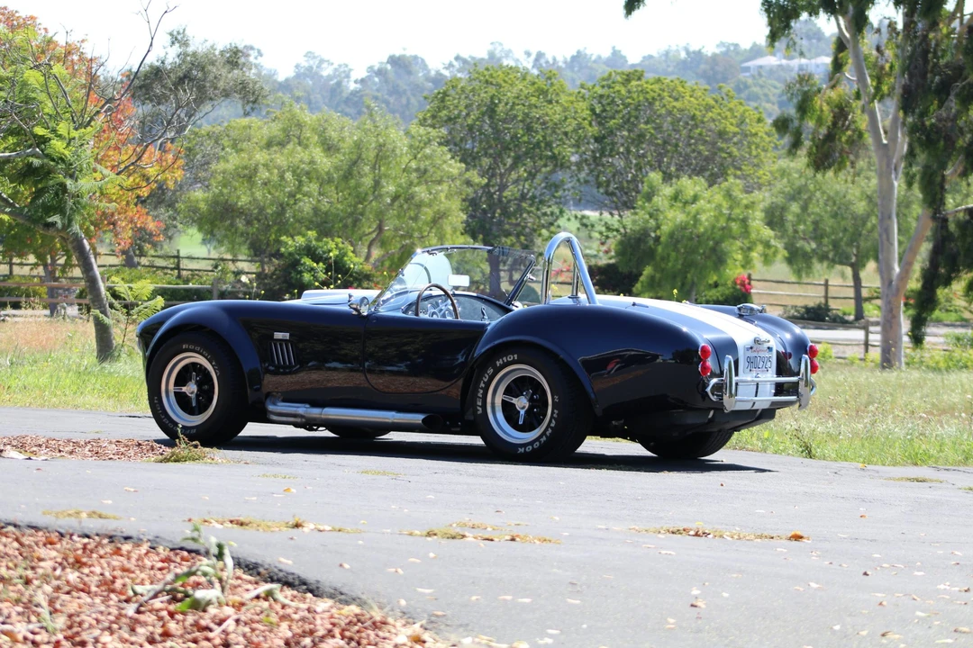 Shelby Cobra Replica - Image 26 of 31