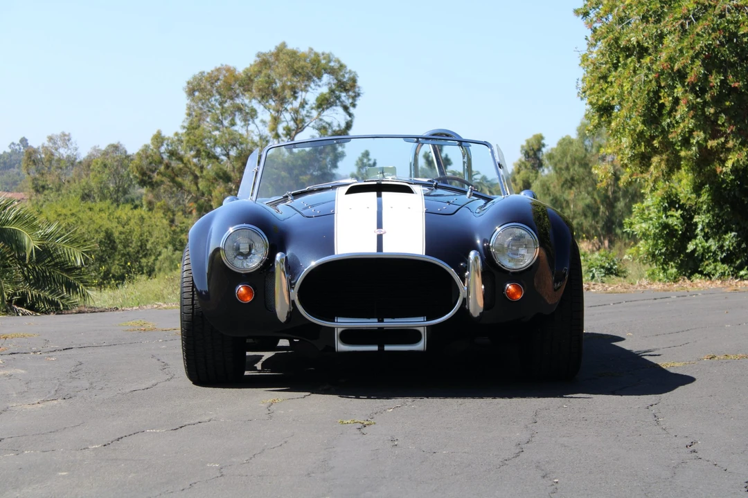Shelby Cobra Replica - Image 2 of 31