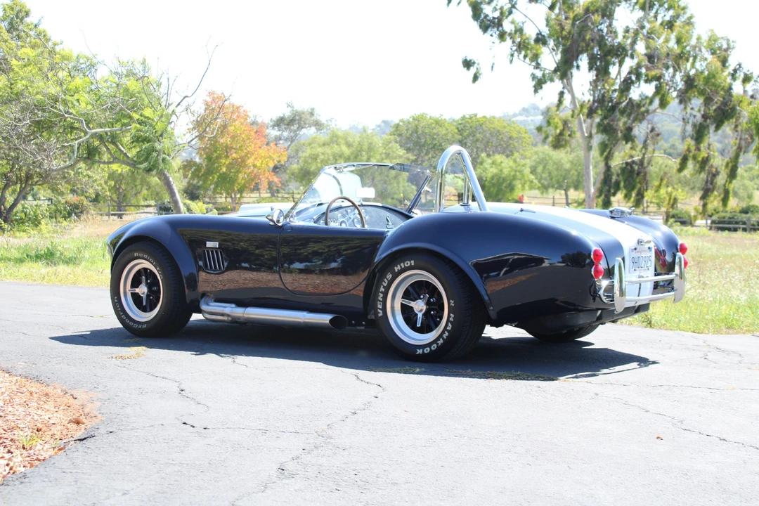Shelby Cobra Replica - Image 23 of 31