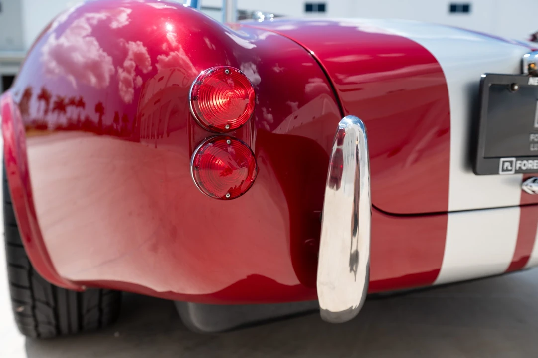 Shelby Cobra Replica - Image 21 of 31
