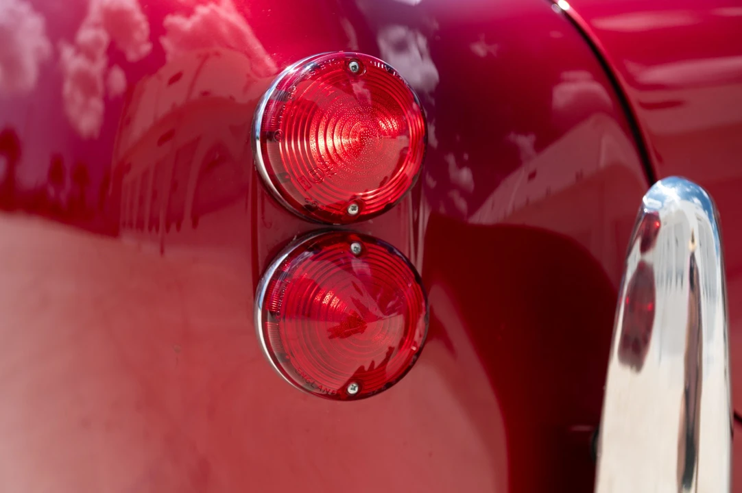 Shelby Cobra Replica - Image 23 of 31