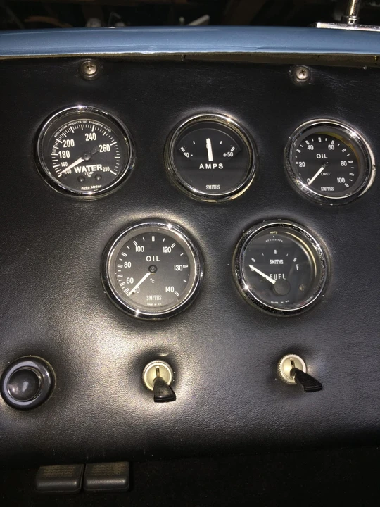 Shelby Cobra Replica - Image 27 of 31