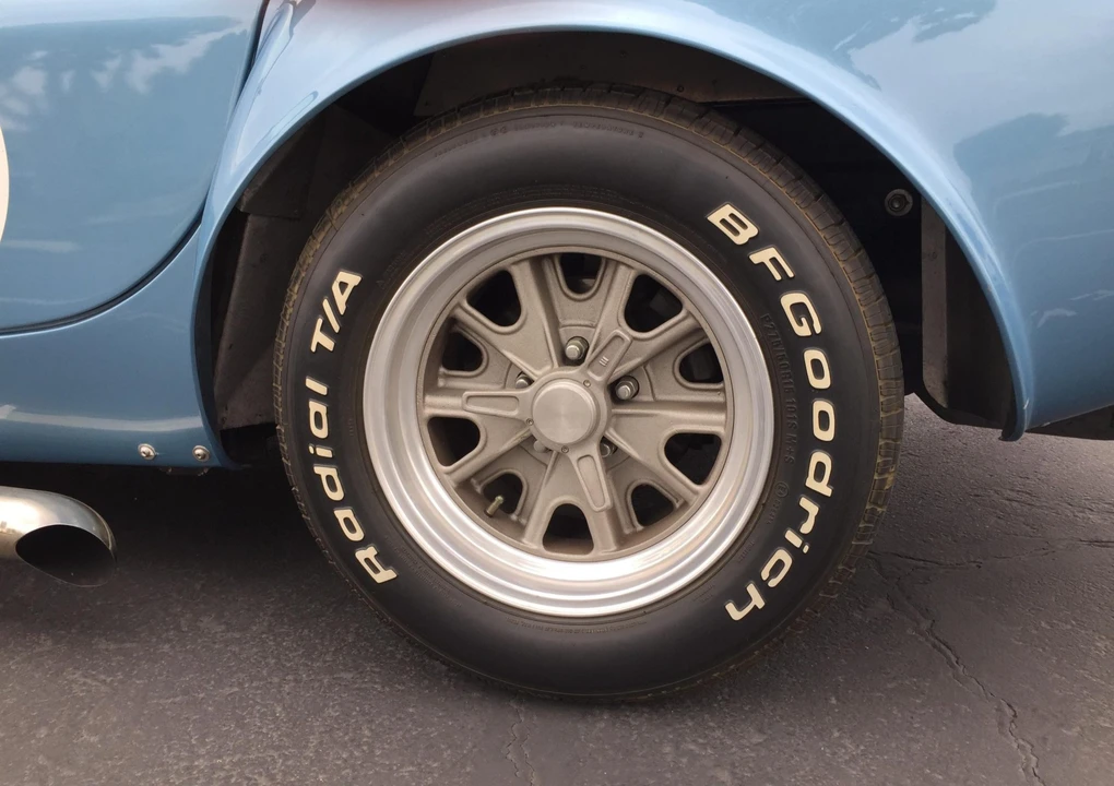 Shelby Cobra Replica - Image 20 of 31