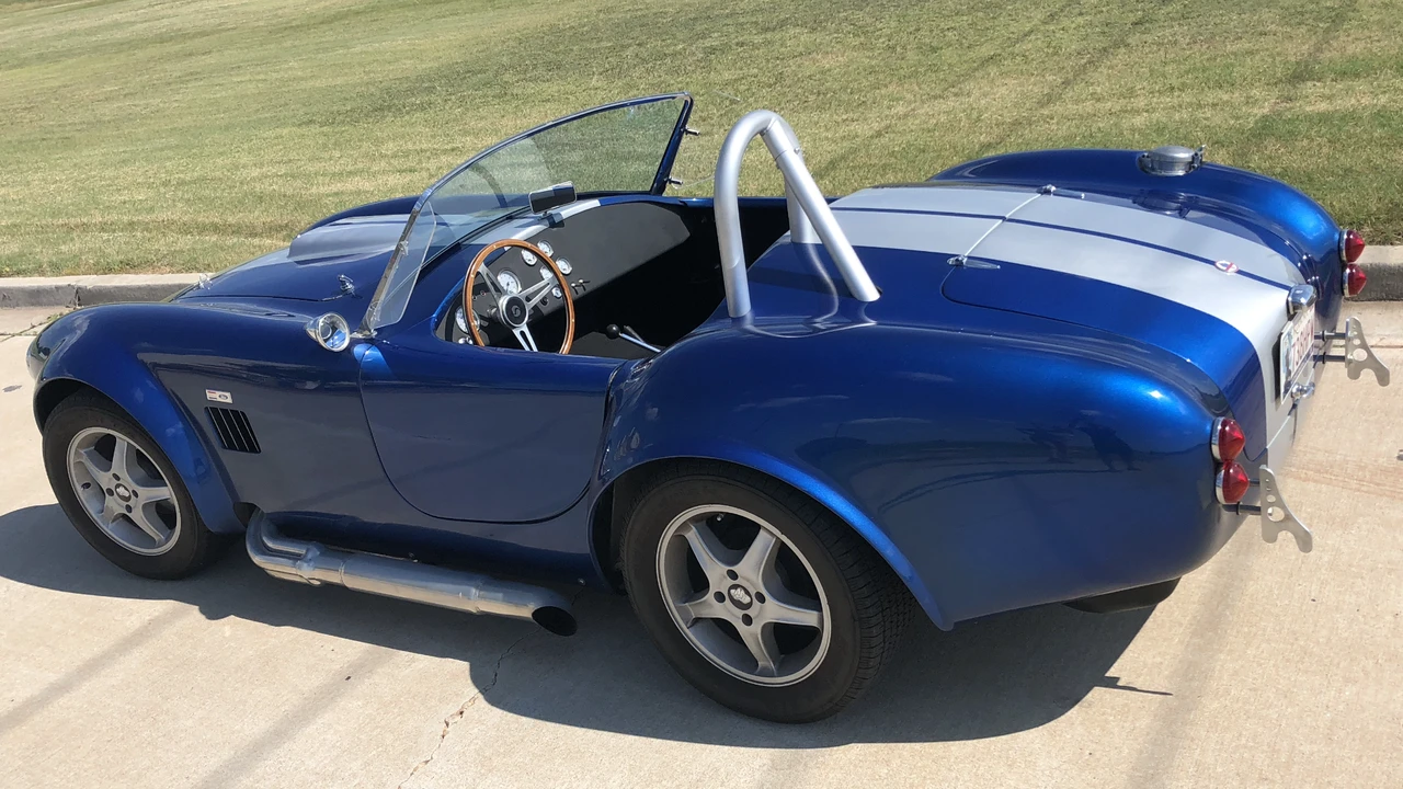 Shelby Cobra Replica - Image 10 of 31