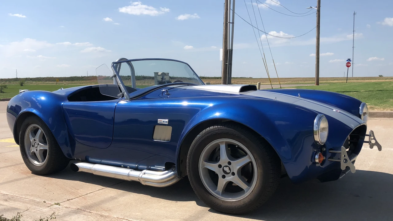 Shelby Cobra Replica - Image 16 of 31