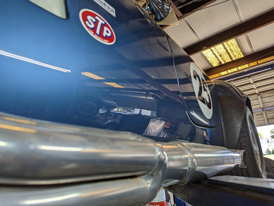 Shelby Cobra Replica - Image 23 of 31