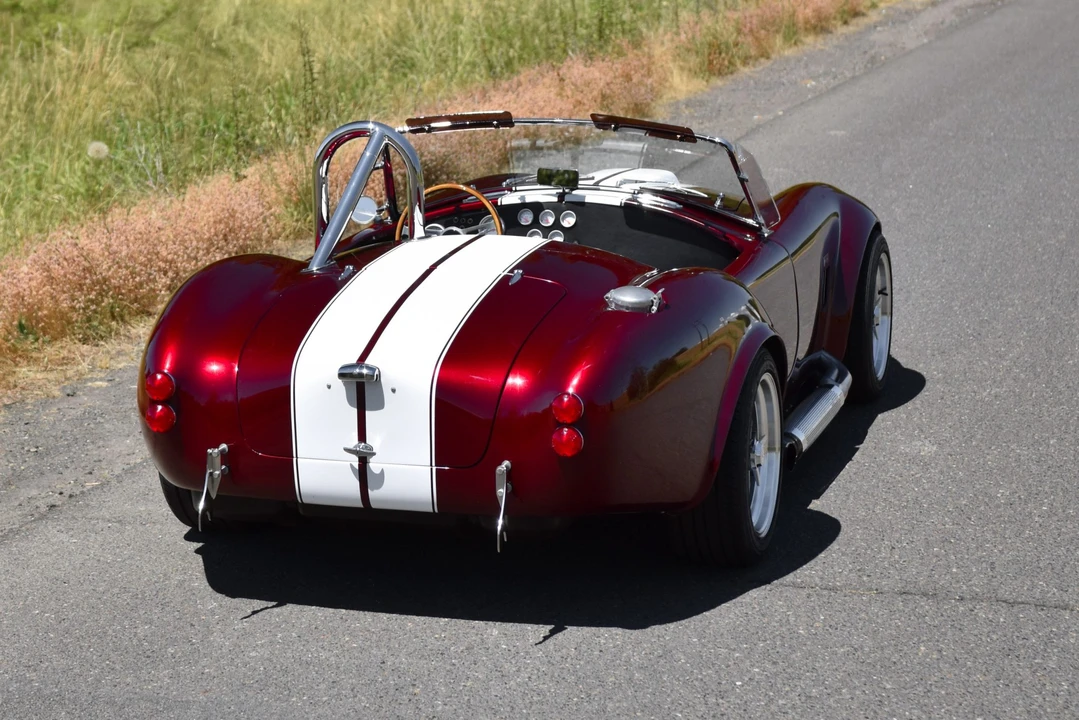 Shelby Cobra Replica - Image 15 of 31