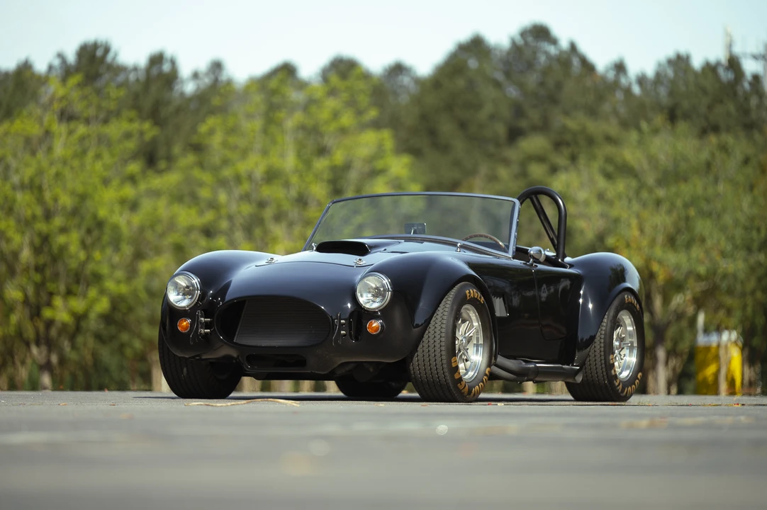Shelby Cobra Replica - Image 25 of 31