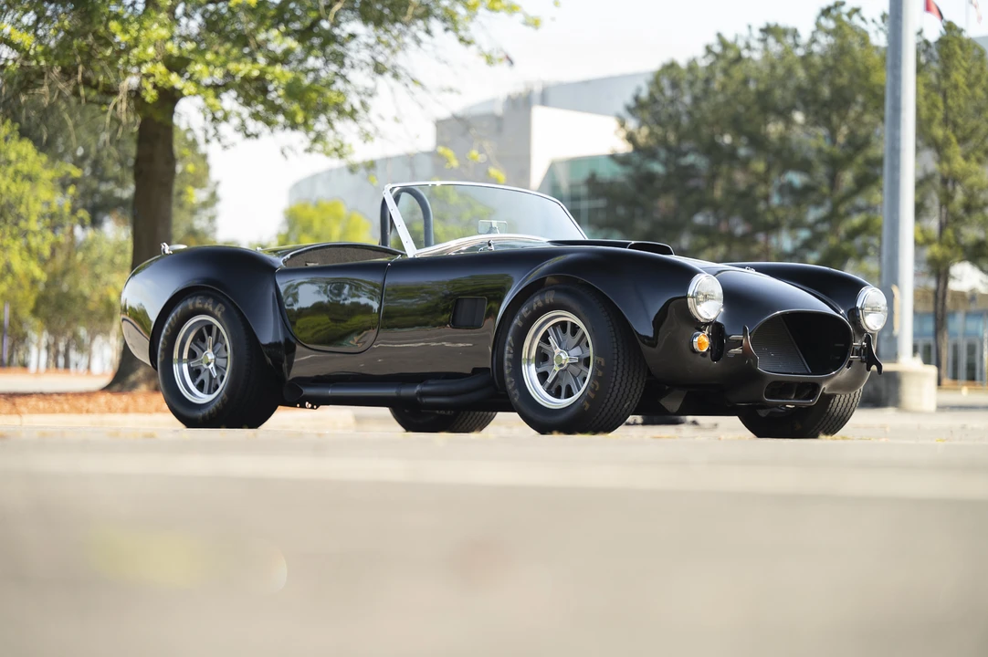 Shelby Cobra Replica - Image 6 of 31
