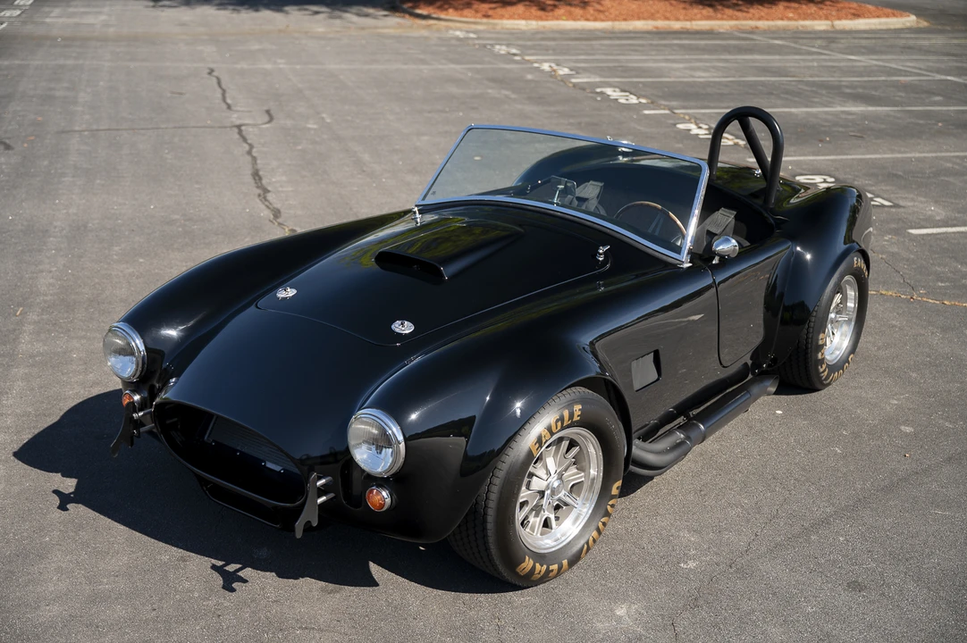 Shelby Cobra Replica - Image 24 of 31