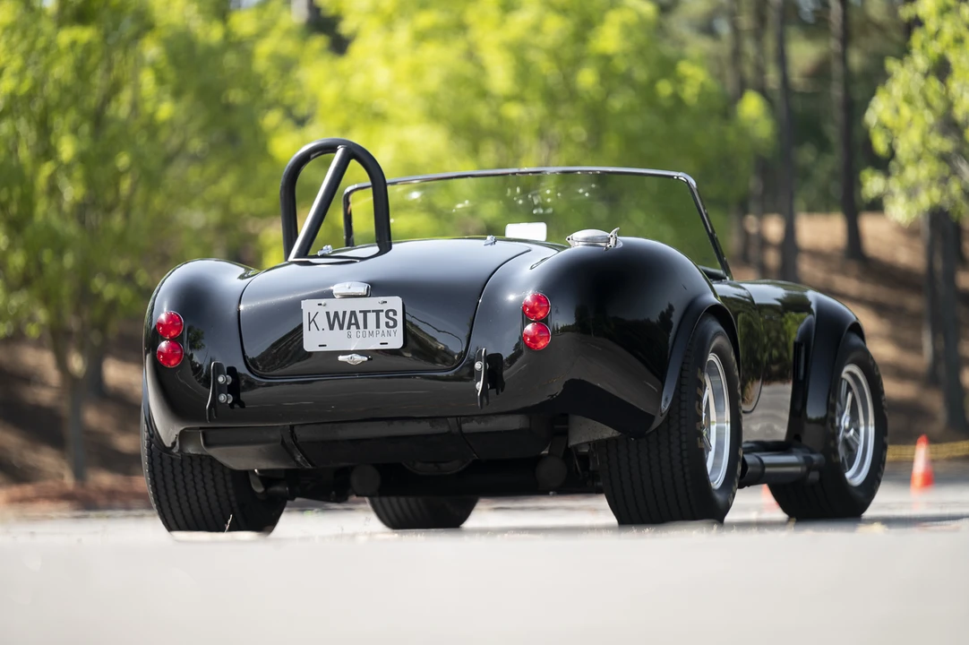 Shelby Cobra Replica - Image 14 of 31