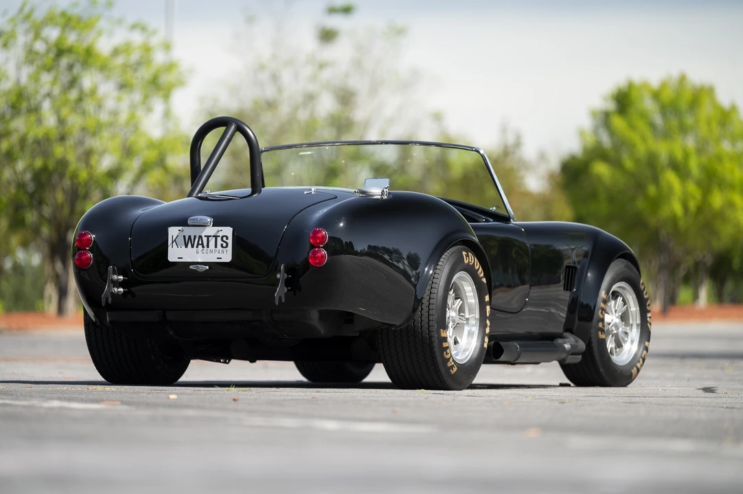 Shelby Cobra Replica - Image 12 of 31