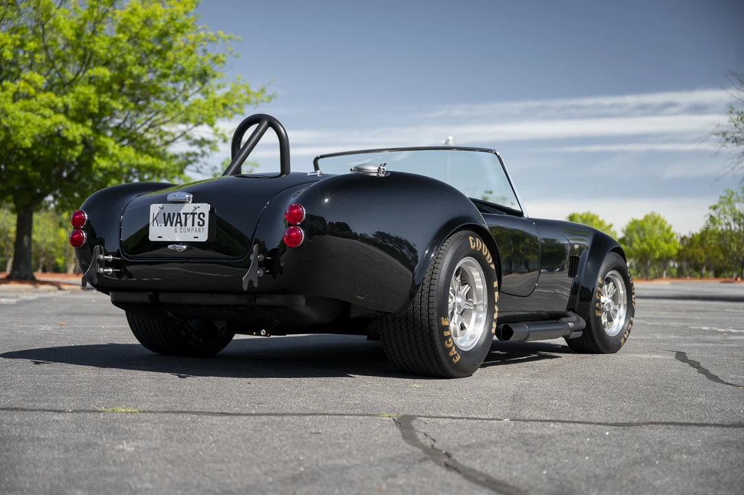 Shelby Cobra Replica - Image 10 of 31