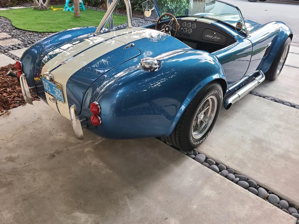 Shelby Cobra Replica - Image 14 of 31