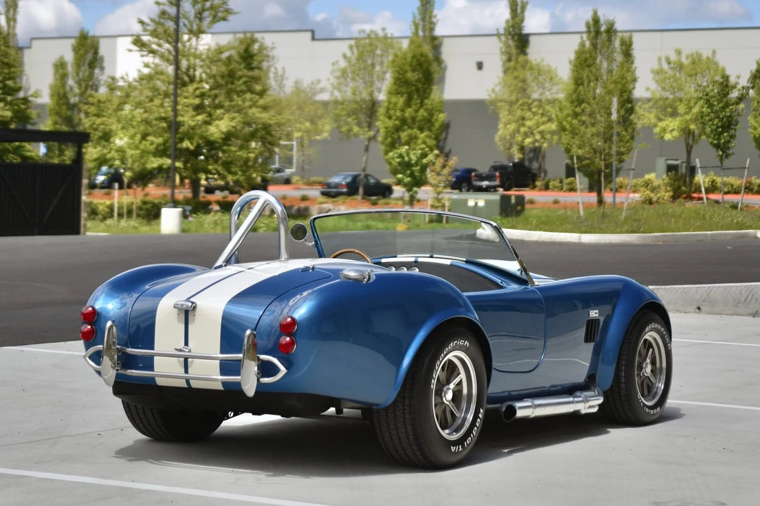 Shelby Cobra Replica - Image 10 of 31