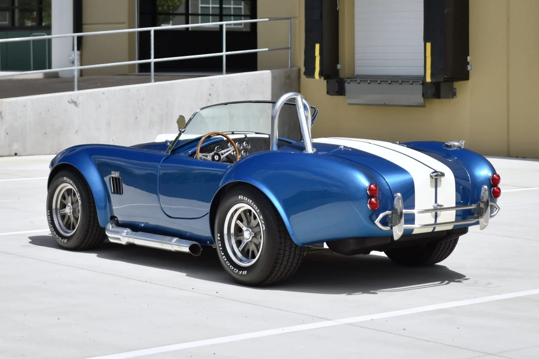 Shelby Cobra Replica - Image 17 of 31