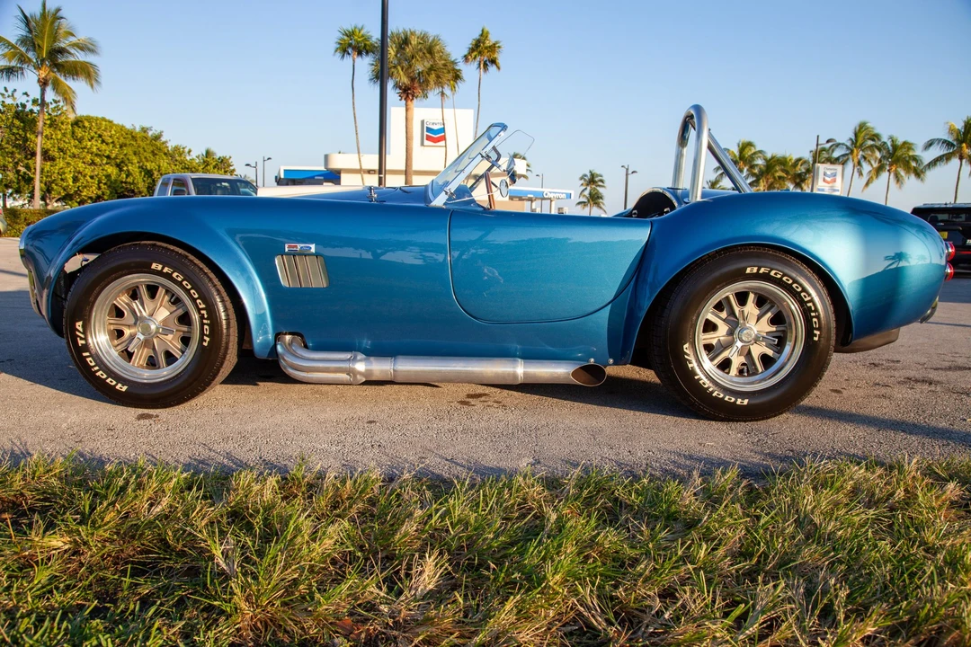 Shelby Cobra Replica - Image 8 of 31