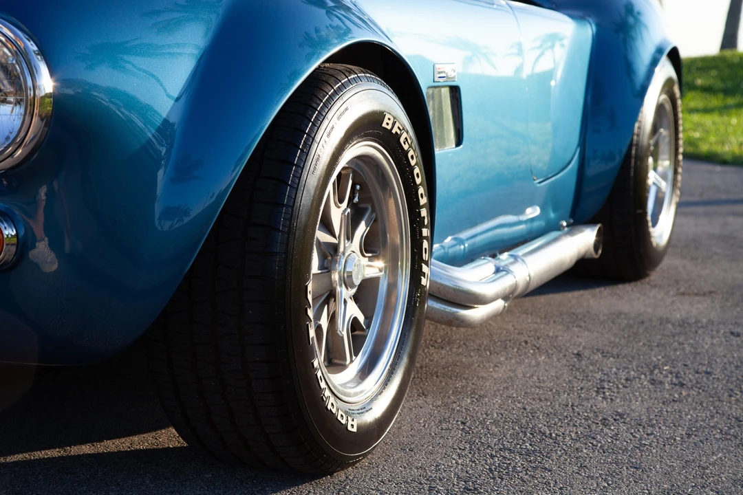 Shelby Cobra Replica - Image 23 of 31