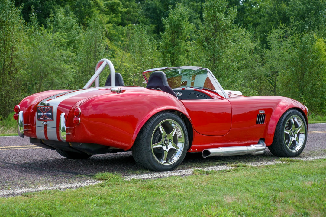 Shelby Cobra Replica - Image 16 of 31