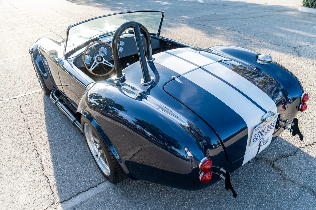 Shelby Cobra Replica - Image 17 of 31