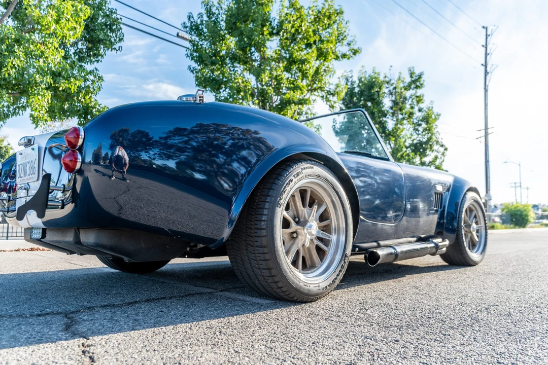 Shelby Cobra Replica - Image 10 of 31