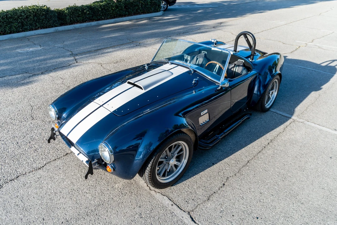 Shelby Cobra Replica - Image 2 of 31