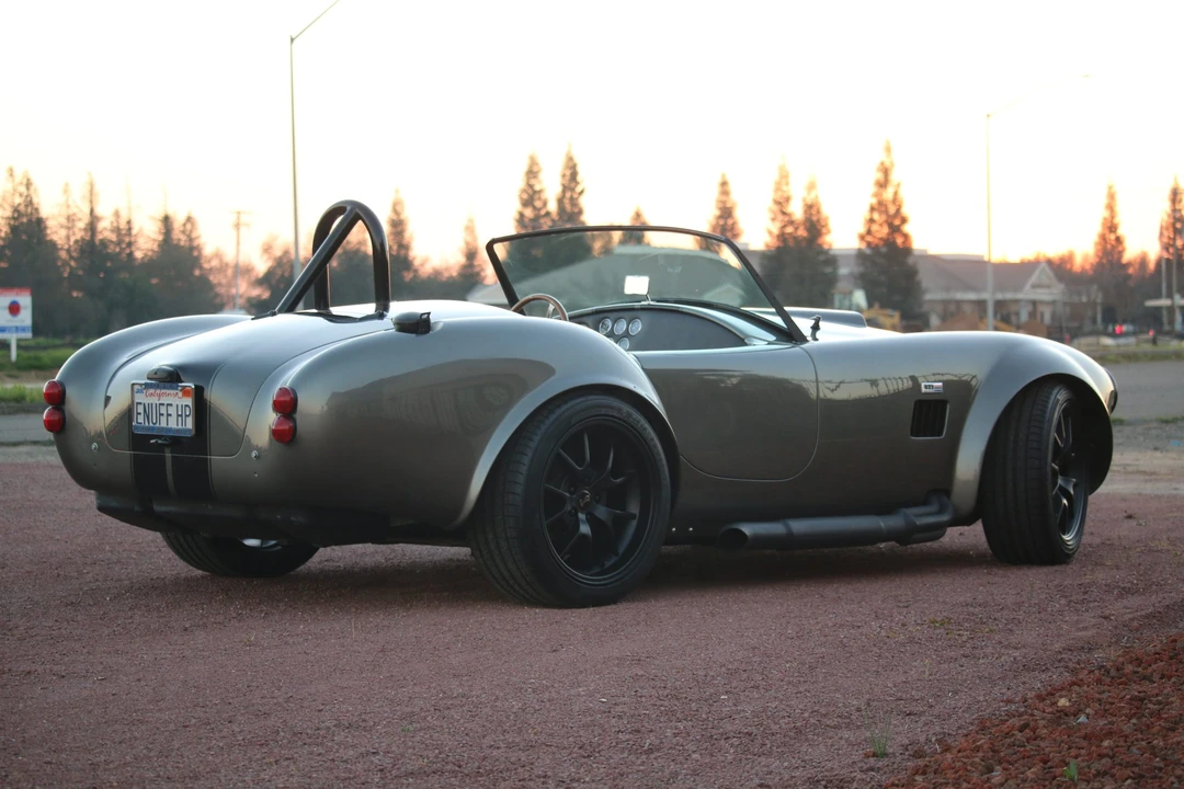 Shelby Cobra Replica - Image 11 of 31