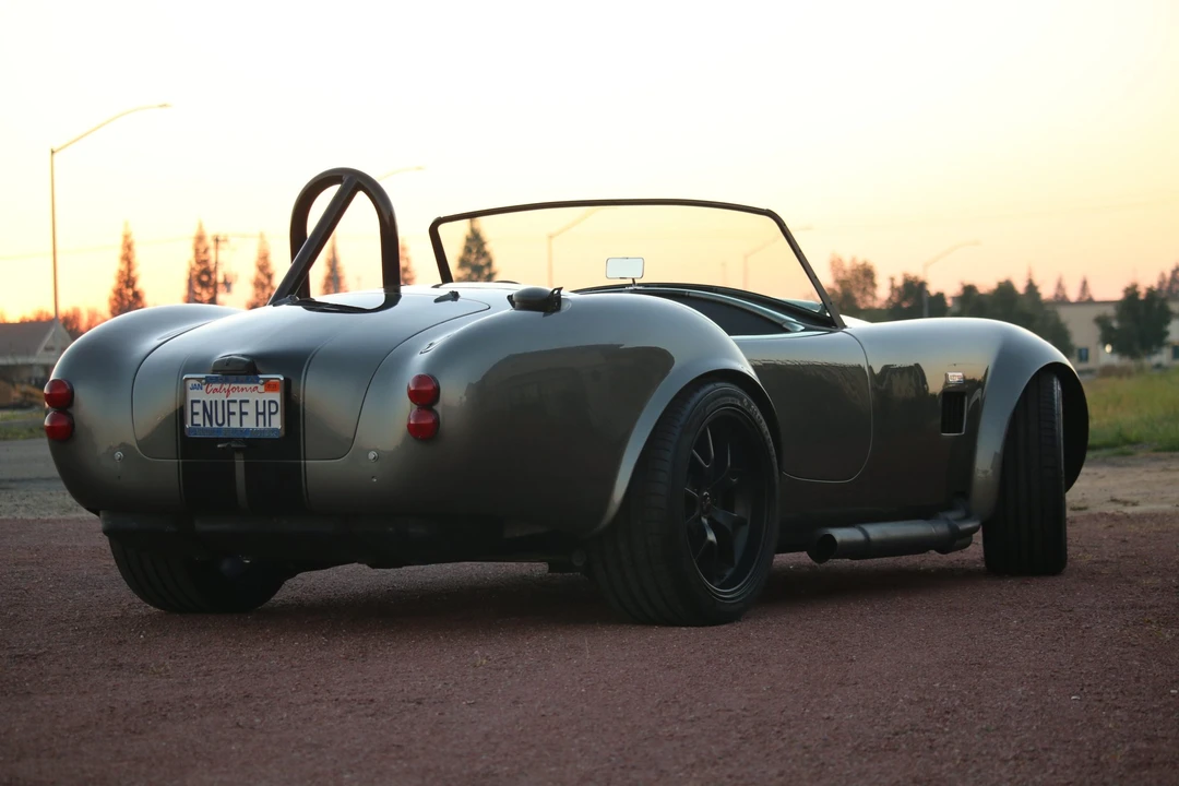 Shelby Cobra Replica - Image 12 of 31