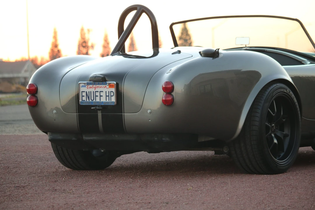 Shelby Cobra Replica - Image 15 of 31