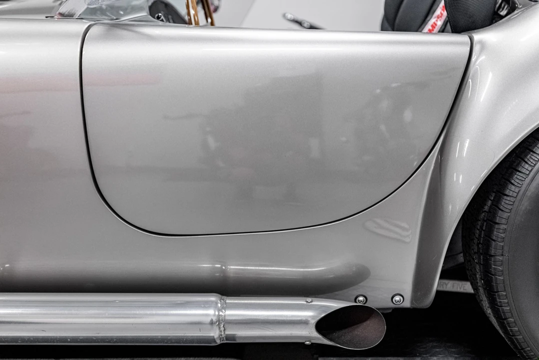 Shelby Cobra Replica - Image 27 of 31