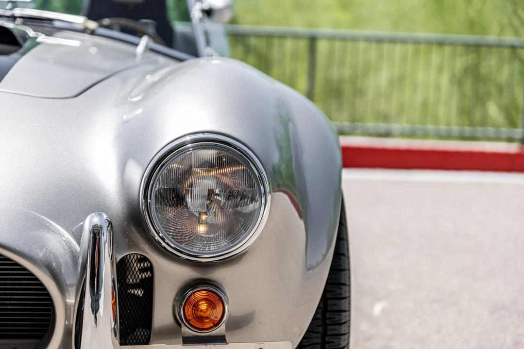 Shelby Cobra Replica - Image 22 of 31