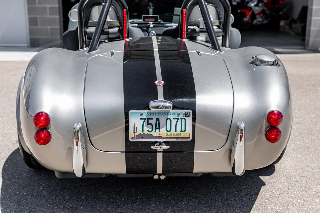 Shelby Cobra Replica - Image 30 of 31