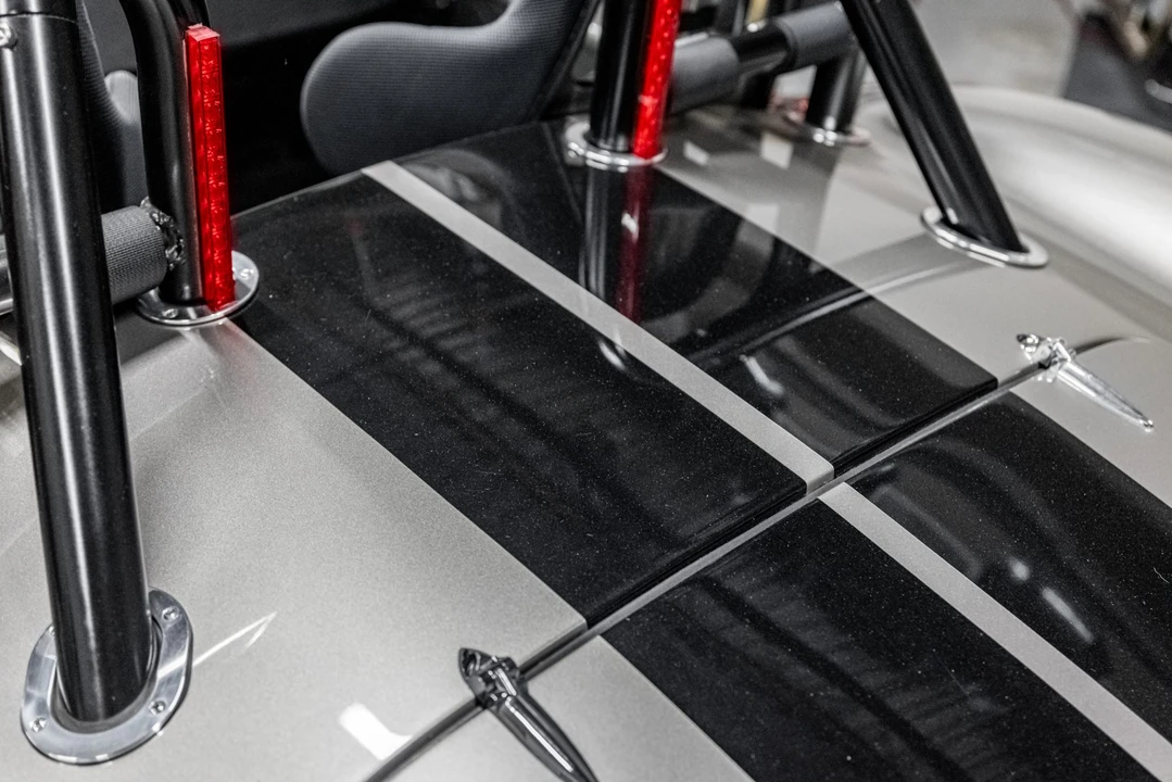 Shelby Cobra Replica - Image 29 of 31