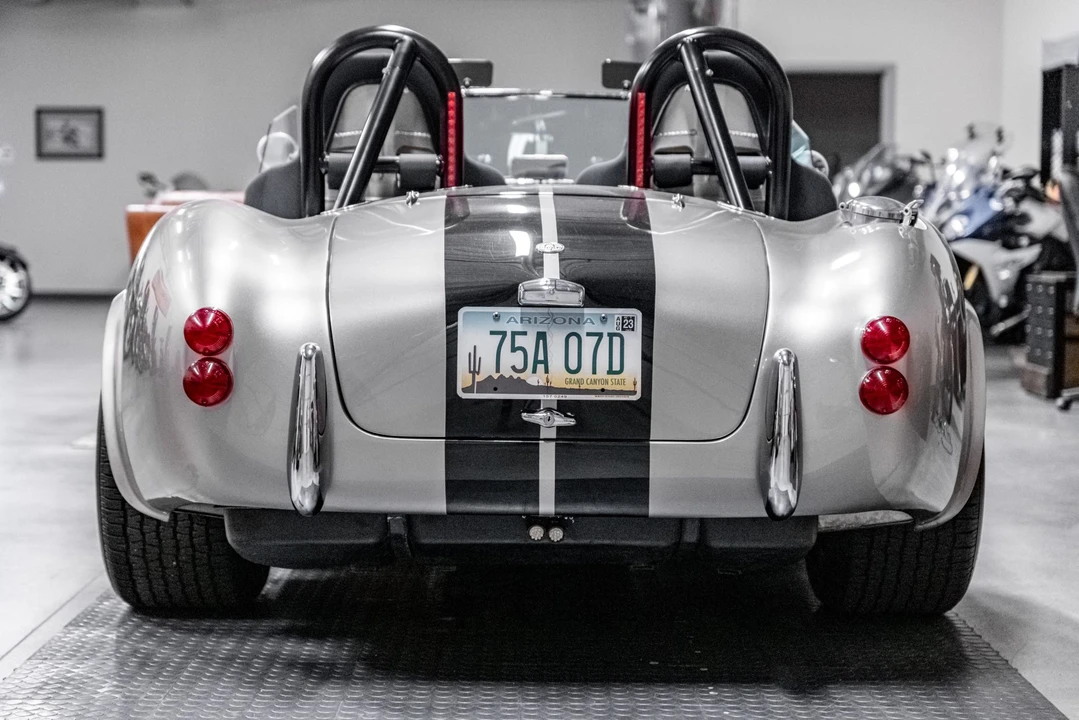 Shelby Cobra Replica - Image 14 of 31