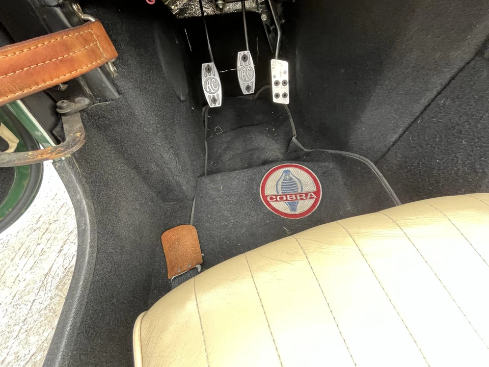 Shelby Cobra Replica - Image 27 of 31