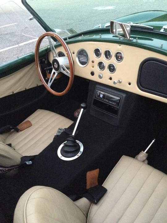 Shelby Cobra Replica - Image 26 of 31