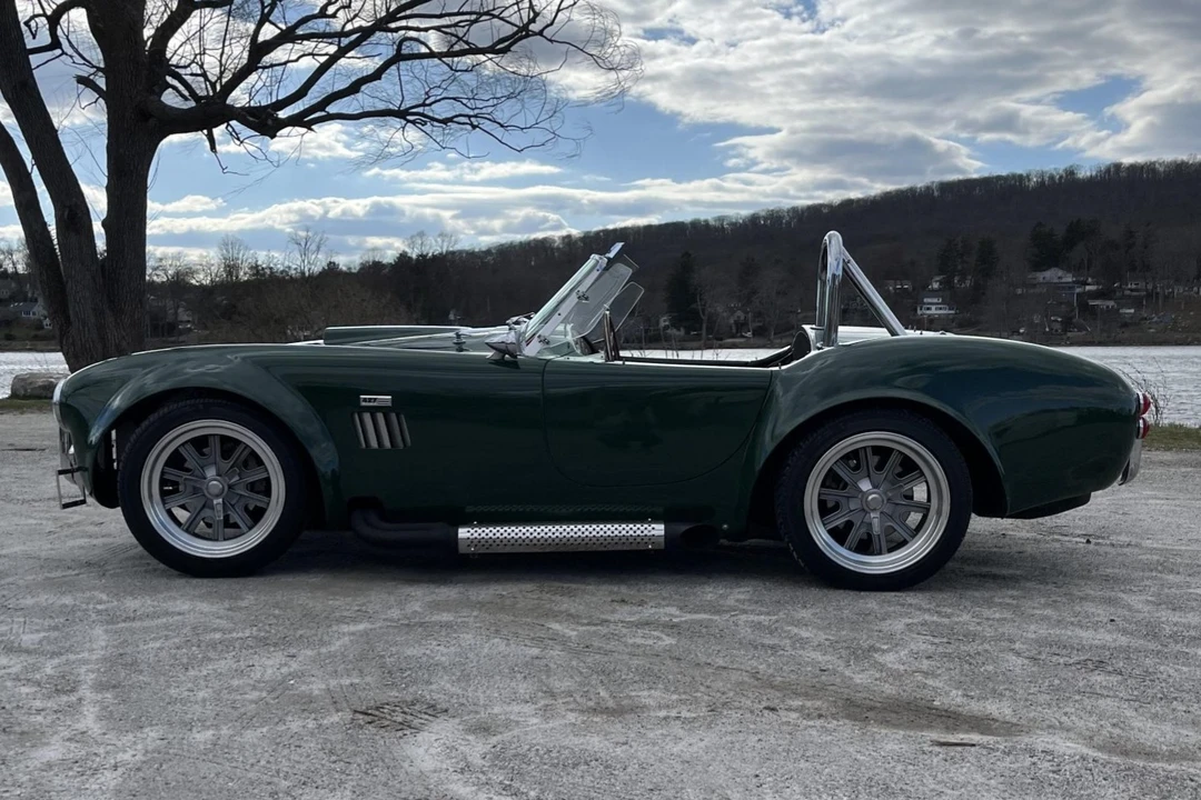 Shelby Cobra Replica - Image 4 of 31